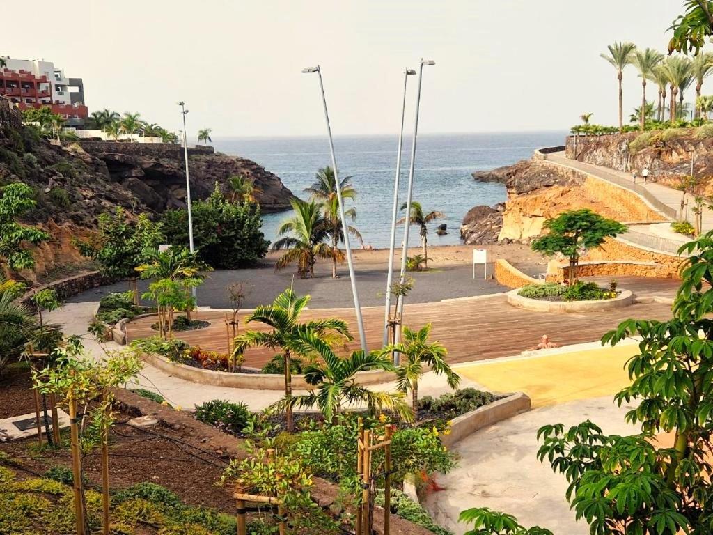 Skyline View Apartment - Free Private Parking Including & Guest Bonus Costa Adeje Dış mekan fotoğraf